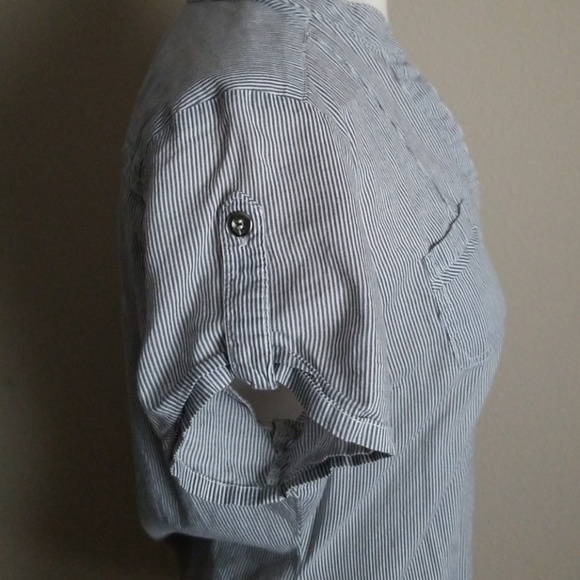 Striped short sleeve button down blouse - Picture 4 of 6